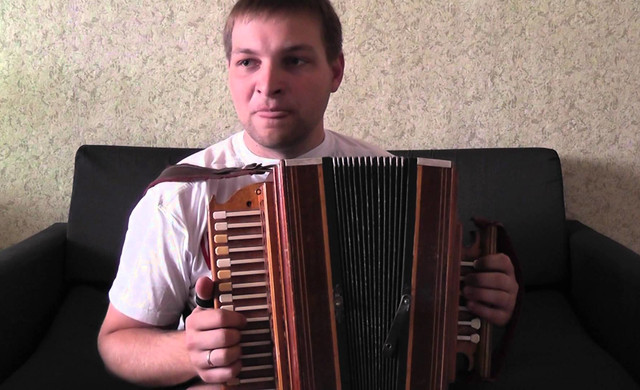 Елецкая рояльная гармонь и Владимир Бутусов