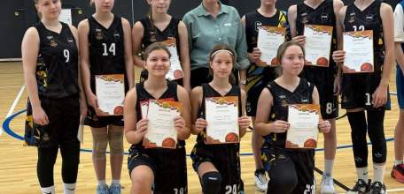 Во Дворце спорта имени Александра Петрова прошло Открытое первенство города Ельца по баскетболу