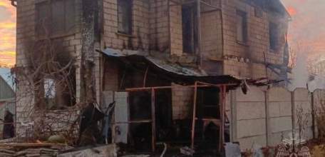 8 ноября в Ельце сгорел 2-этажный дом