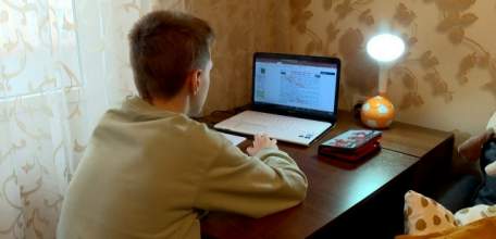 К 8 декабря в Липецке из-за роста заболеваемости ОРВИ на дистанционное обучение перевели 73 класса в 31 школе