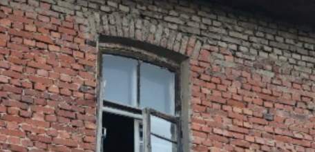 Ревнивец в Ельце устроил погром в чужой квартире. Как потом оказалось - квартиру он перепутал!