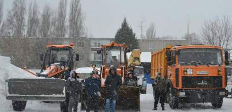 Сегодня в Ельце на базе аварийно-спасательной службы прошел смотр готовности личного состава, техники и оборудования