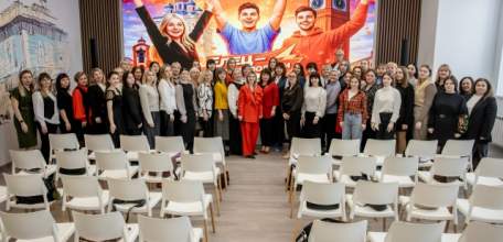 Играя учимся, ведем за собой