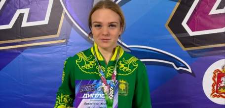 Инструктор по плаванию ФОК &laquo;Виктория&raquo; Виктория Перепечина вернулась с победой с престижных соревнований