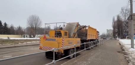 С наступлением тепла коммунальные службы города переходят в весенний режим работы. Начинаем уборку после зимнего периода