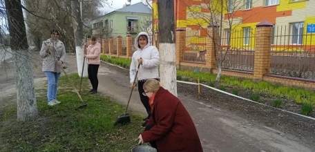 Погода налаживается &mdash; самое время привести в порядок наши территории!