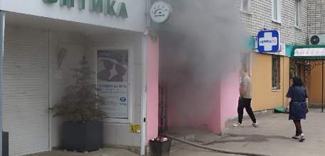 В Ельце сегодня случился пожар! Горел магазин в Лучке