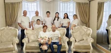 Сегодня отмечают Золотую свадьбу Вячеслав Дмитриевич и Валентина Николаевна Уматкуловы!